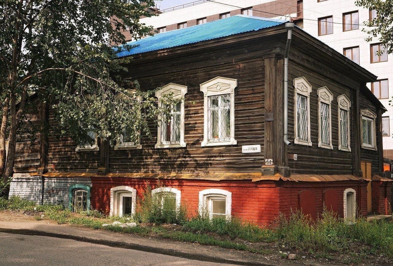 Вместо снесенного 118-летнего дома в центре Барнаула построят офисное здание