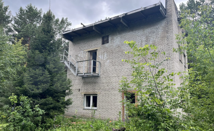 Здание на продажу