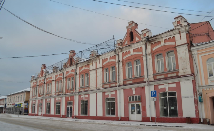 Льва Толстого, 32