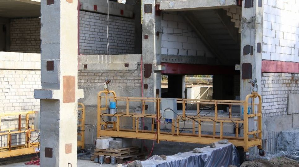 Строительство нового торгово-офисного центра на проспекте Ленина, 122б