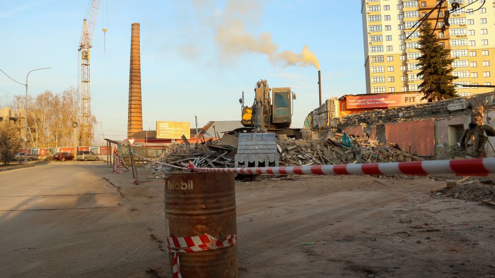 Льва Толстого, 1