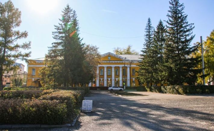 Демидовская площадь