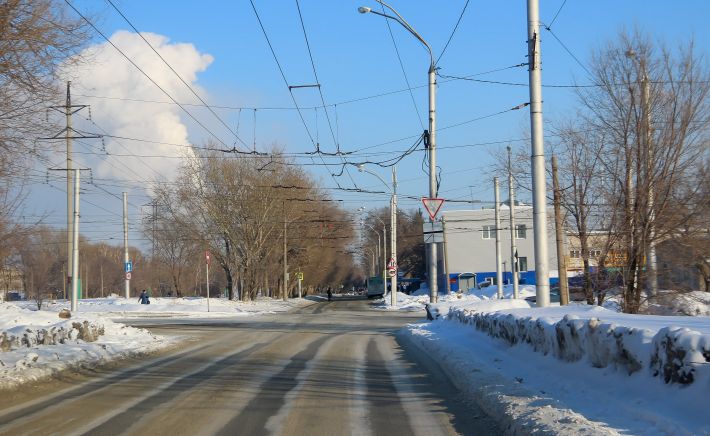 Дорога по улице Малая Космонавтов