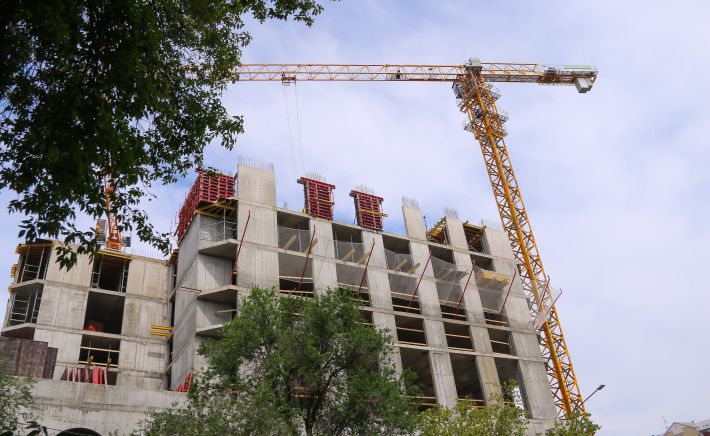 Строительство нового ЦУМа в центре Барнаула