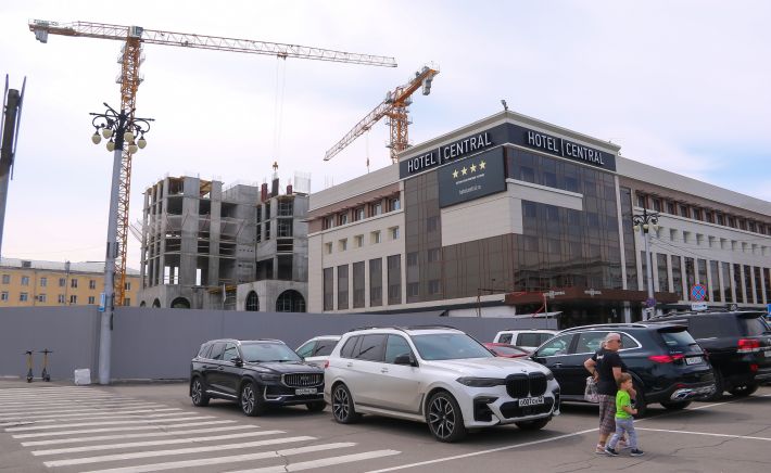 Строительство нового ЦУМа в центре Барнаула