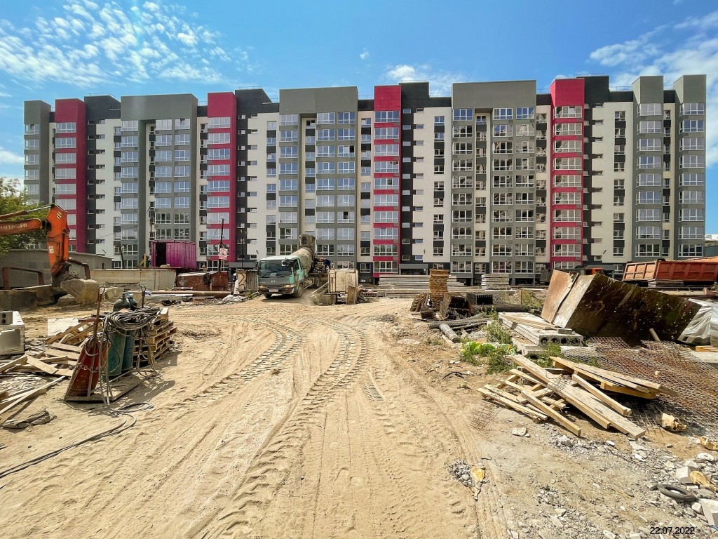 В Барнауле затянулось строительство очередного жилого комплекса