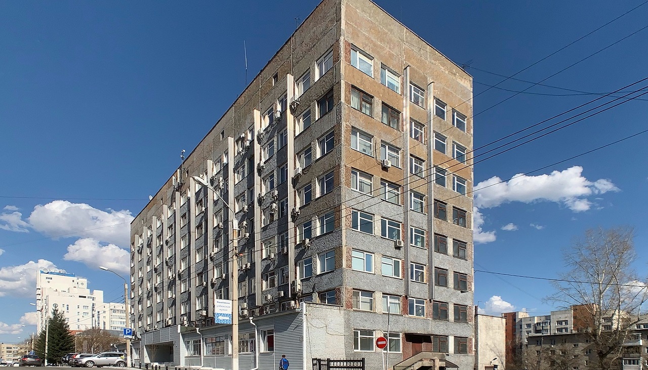 8-этажный советский офисник в центре Барнаула изменится до неузнаваемости