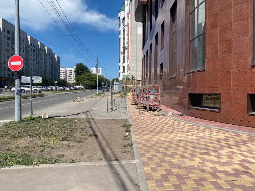 Власти Барнаула требуют от застройщика переделать благоустройство ЖК