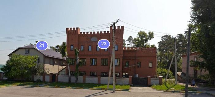 Дворец, «панелька» и гаражи: мэрия Барнаула потребовала сноса десятков зданий