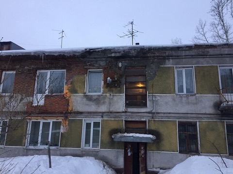 Барнаульская двухэтажка, в которой упал балкон, стала рушиться еще сильнее