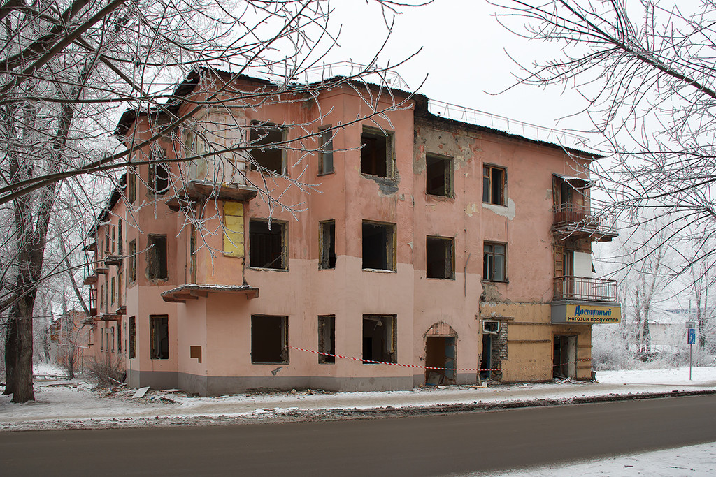 При расселении из аварийного жилья россияне смогут докупить квадраты