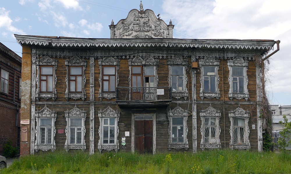 Фасад аптеки Крюгера в Барнауле планируют отреставрировать к концу года