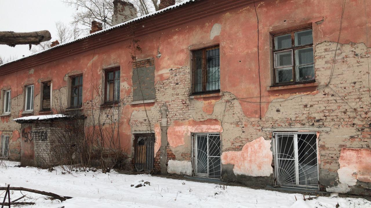 Барнаульцев планируют досрочно переселить из аварийного жилья