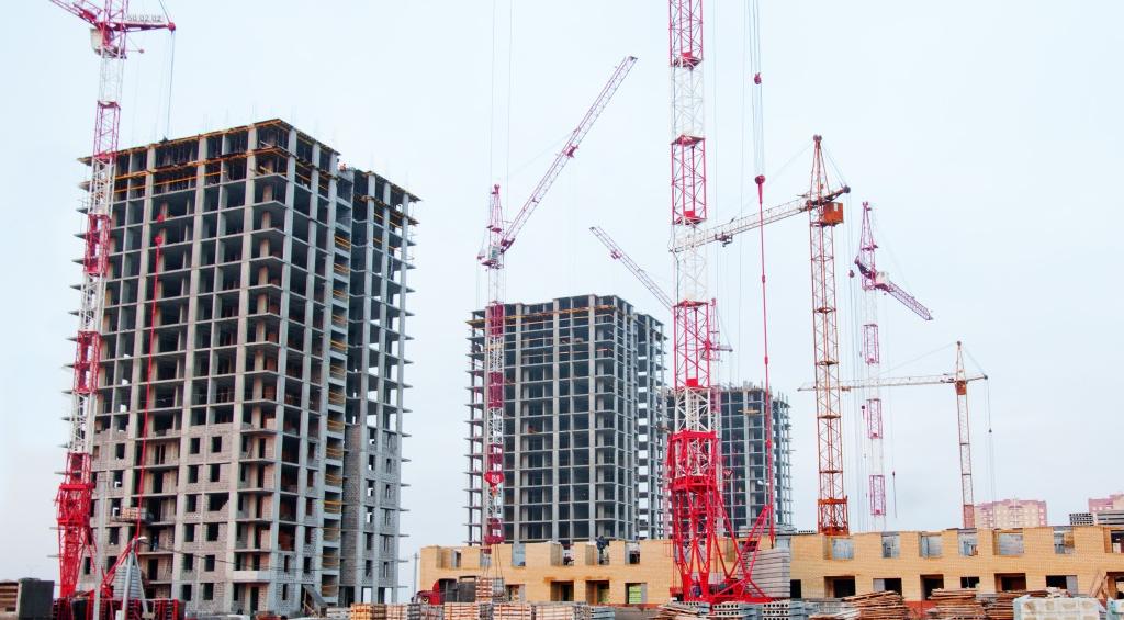 На строительном рынке Алтая могут появиться монополисты и серые схемы продаж жилья
