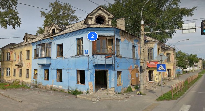 Заброшенный аварийный дом снесут в Барнауле в квартале реновации