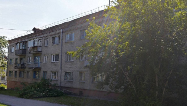 Барнаульский бизнесмен купил общежитие с людьми в Новосибирске