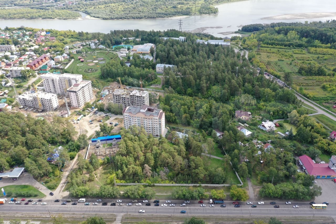 В строящемся жилом комплексе в Барнауле продают земли под высотки