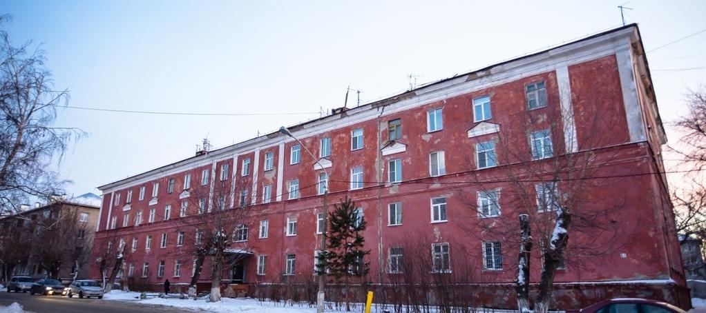 Ветхие дома в Барнауле начали еще сильнее рушиться после ремонта