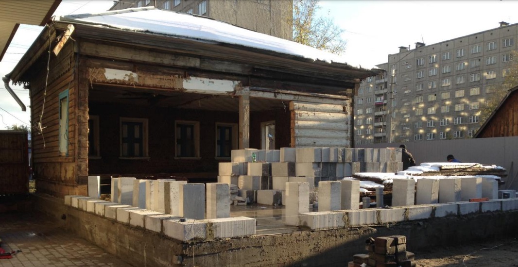 Застройщик в Барнауле решил перенести памятник, освободив место под высотку