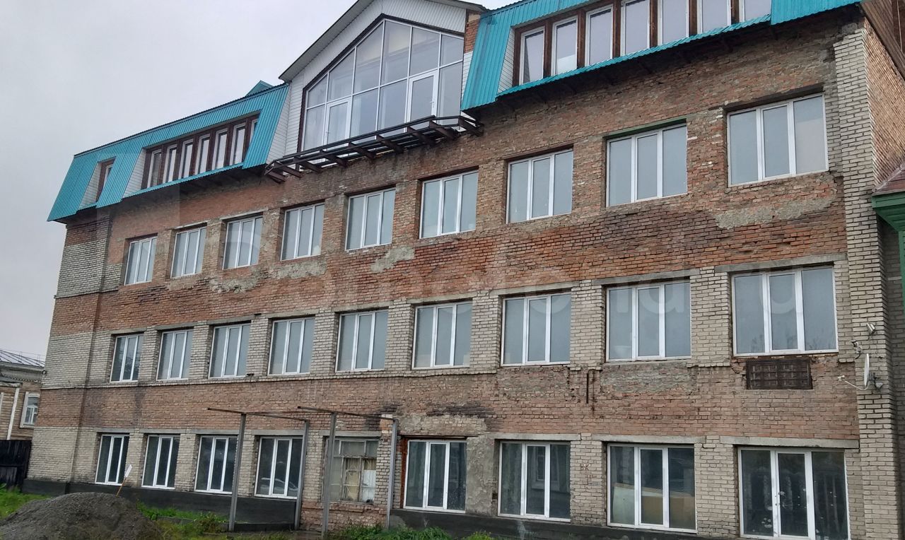 46-комнатное здание выставили на продажу в Бийске