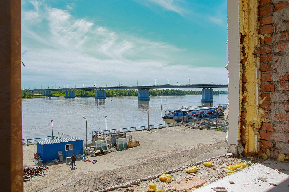Речной вокзал в Барнауле начали сносить, чтобы построить 150-метровый ЖК