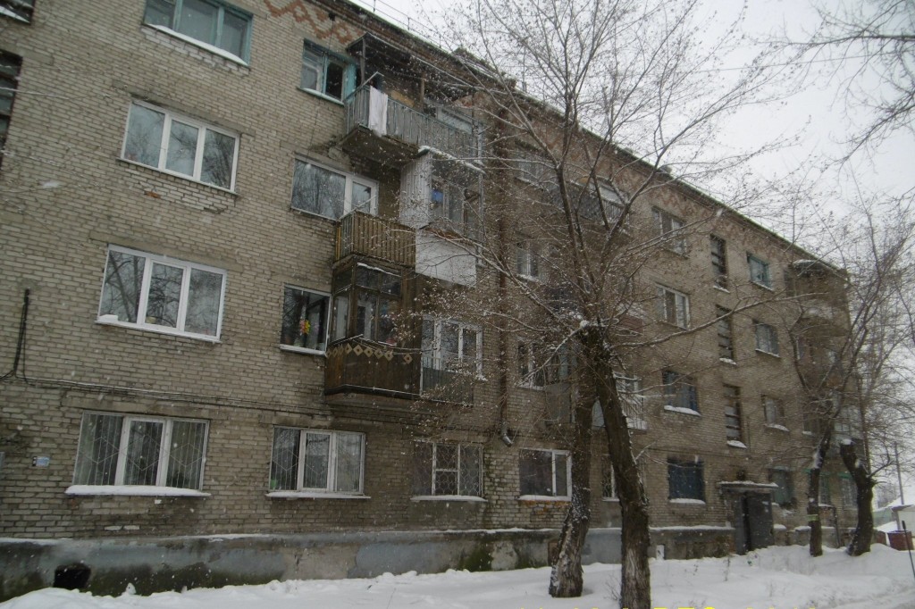 В Барнауле впервые снесут аварийную многоквартирную четырехэтажку