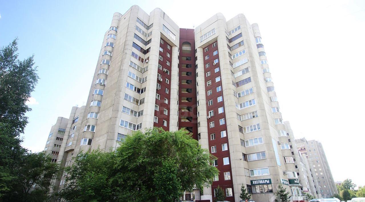 Лоджий больше, чем комнат: необычную квартиру продают в Барнауле